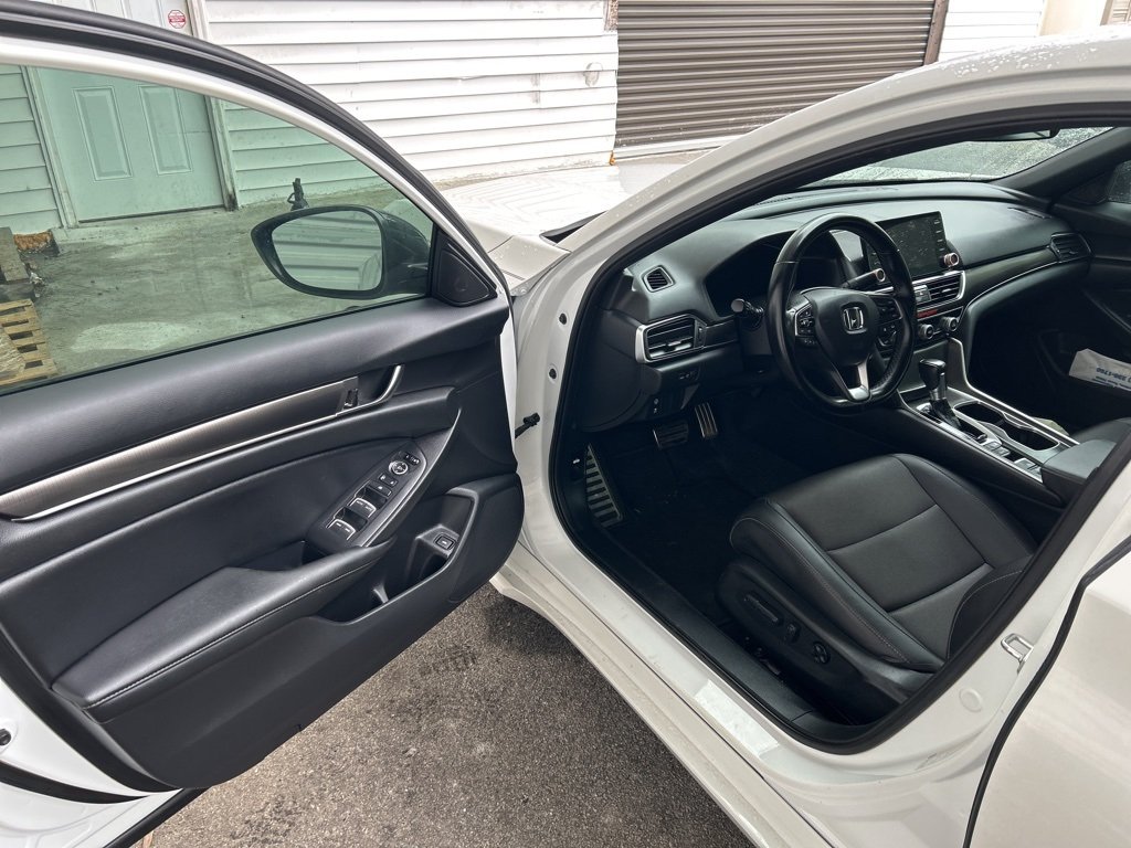 2022 Honda Accord Sport photo 4