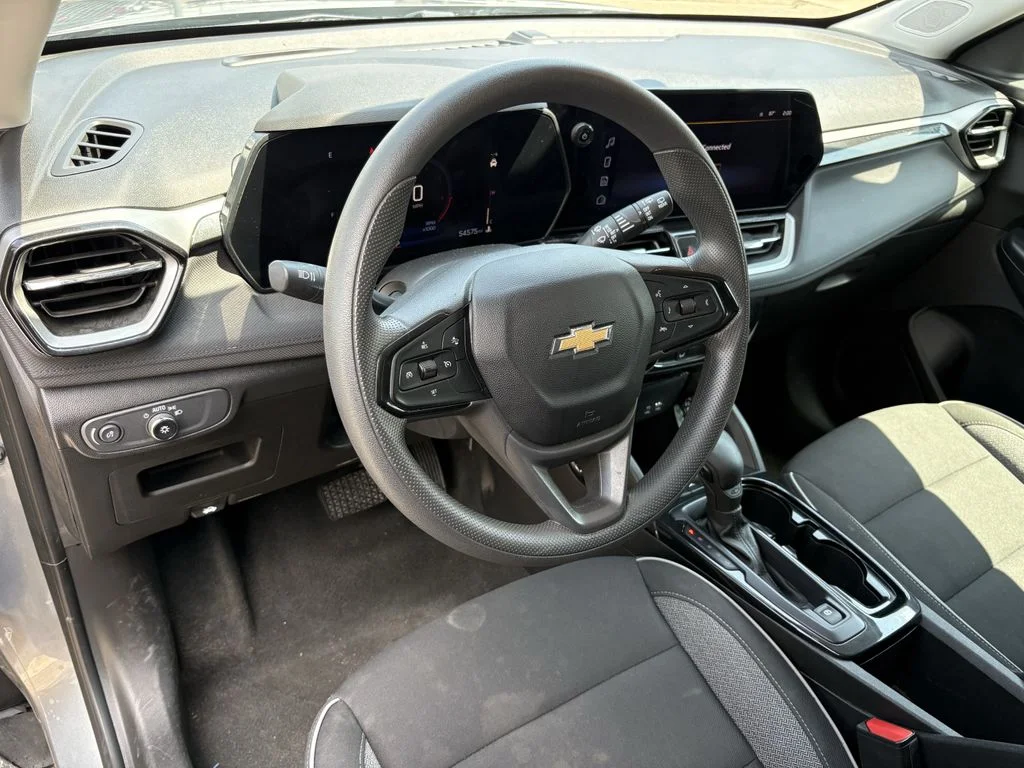 Used 2025 Sterling Gray Metallic Chevrolet LT image 14