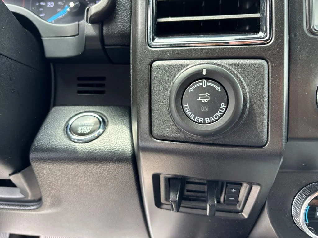 Used 2021 Gray Ford Limited image 28