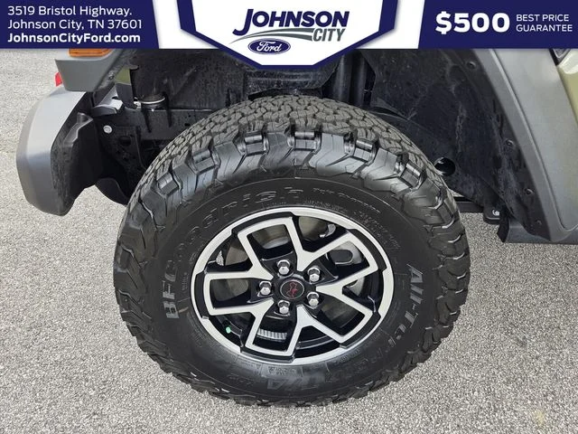 Used 2025 Green Jeep Rubicon image 11