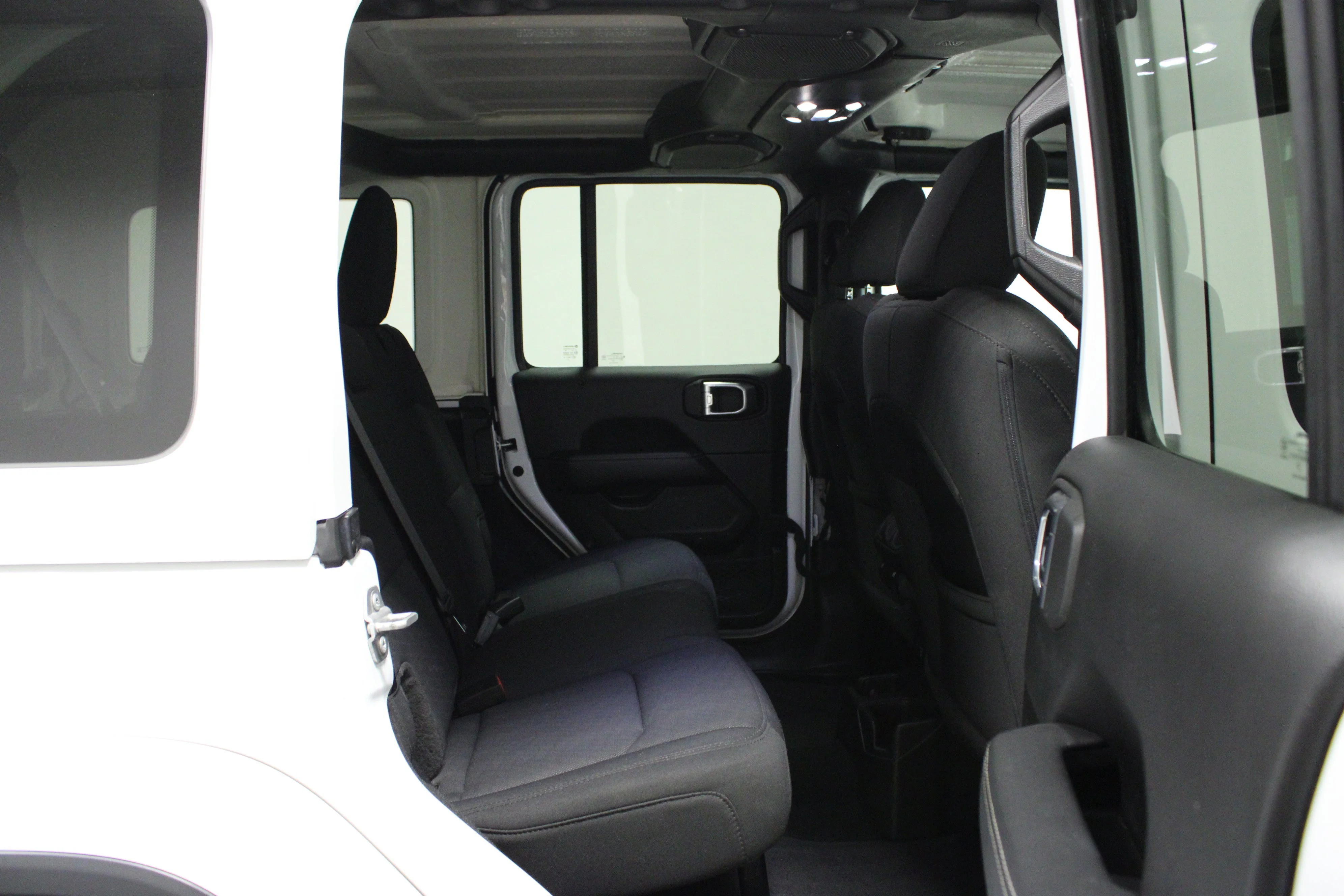 Used 2023 Bright White Clearcoat Jeep Sahara image 15