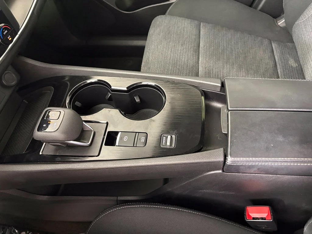 Used 2023 Silver Nissan SV image 29