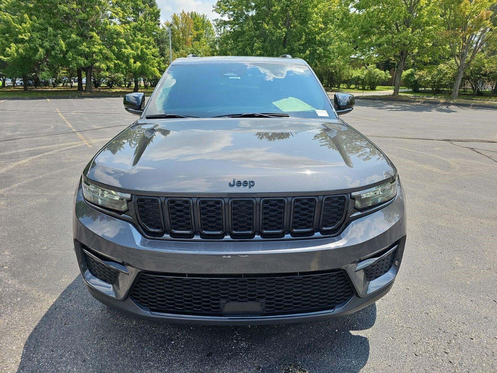 Certified Used 2024 Baltic Gray Metallic Clearcoat Jeep Limited image 6