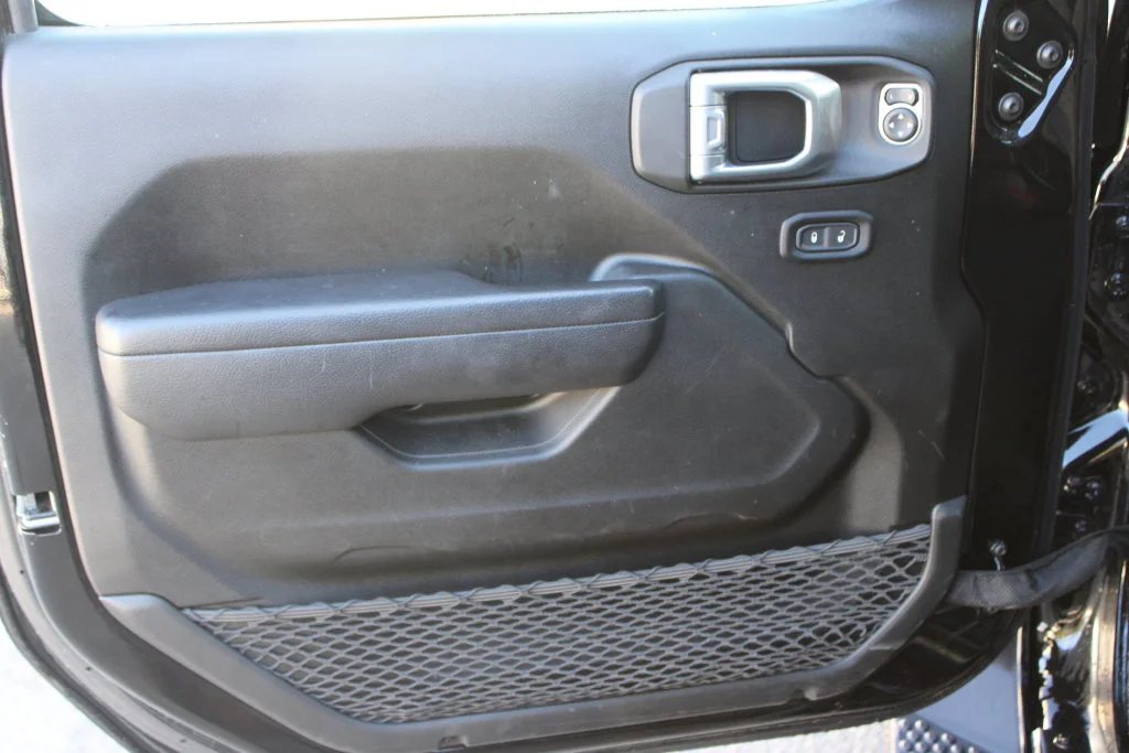 Used 2022 Black Jeep Sport S image 27
