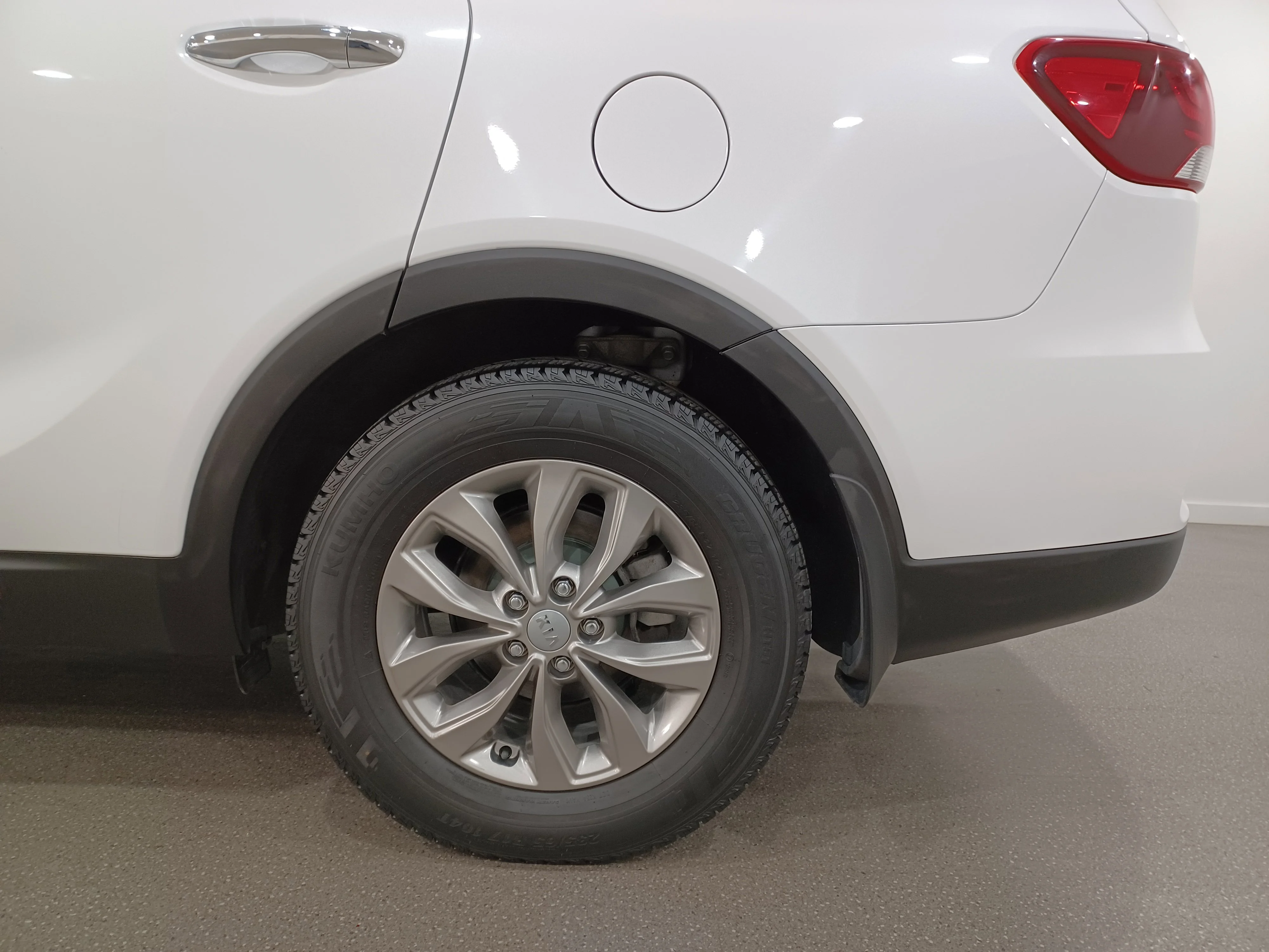 Certified Used 2020 Snow White Pearl Kia LX AWD*7 Pass | Snow White Pearl | Remote Start | Htd Seats | Park Assist | Apple CarPlay | Tow Pkg image 19