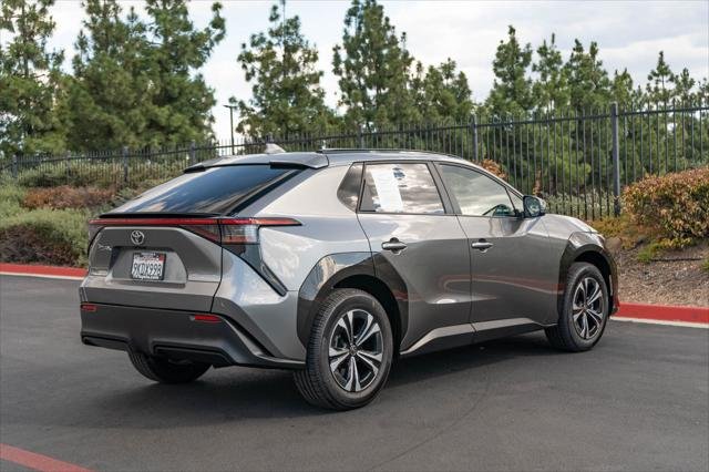 Certified Used 2023 PRECIOUS METAL Toyota  image 9