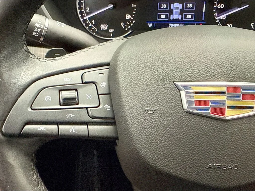 Used 2019 White Cadillac Premium Luxury image 11