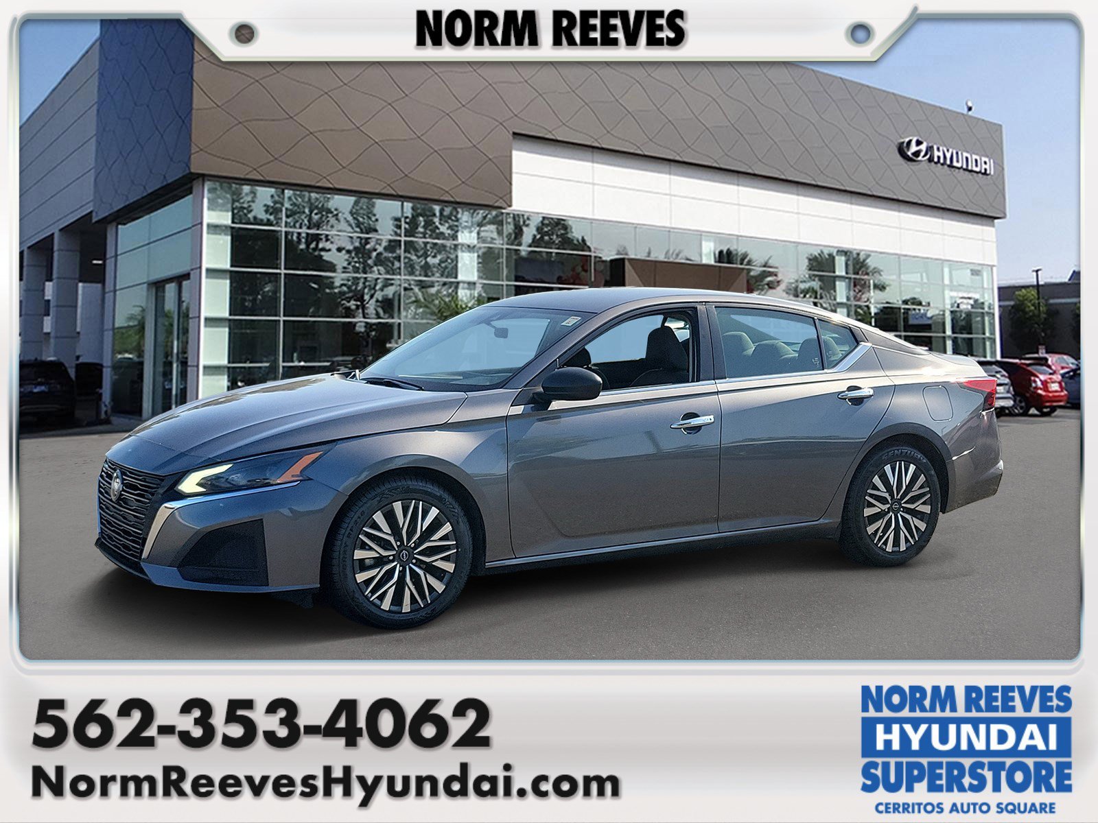 Used 2024 Gun Metallic Nissan 2.5 SV image 1