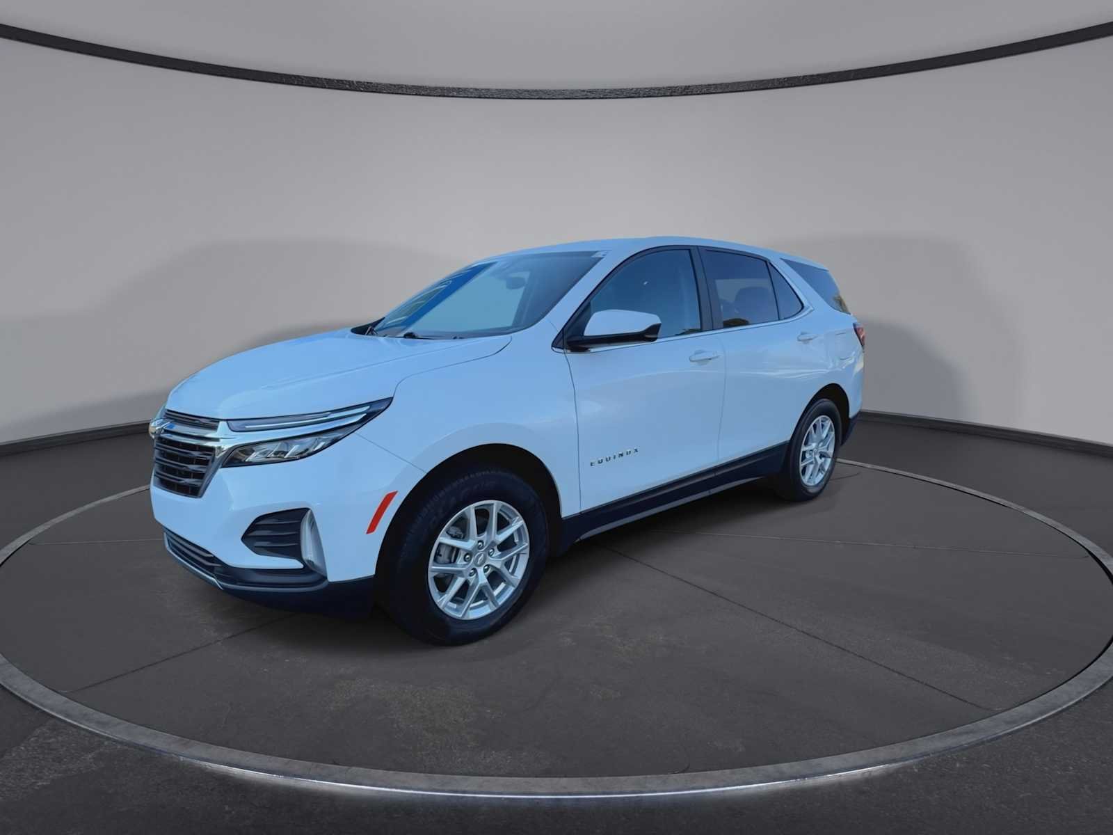 Used 2023 Summit White Chevrolet LT image 4