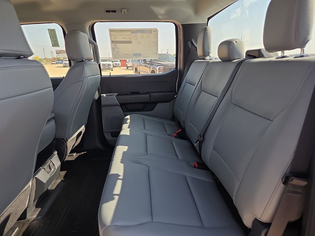 New 2026 Oxford White Ford F-350® XL image 18