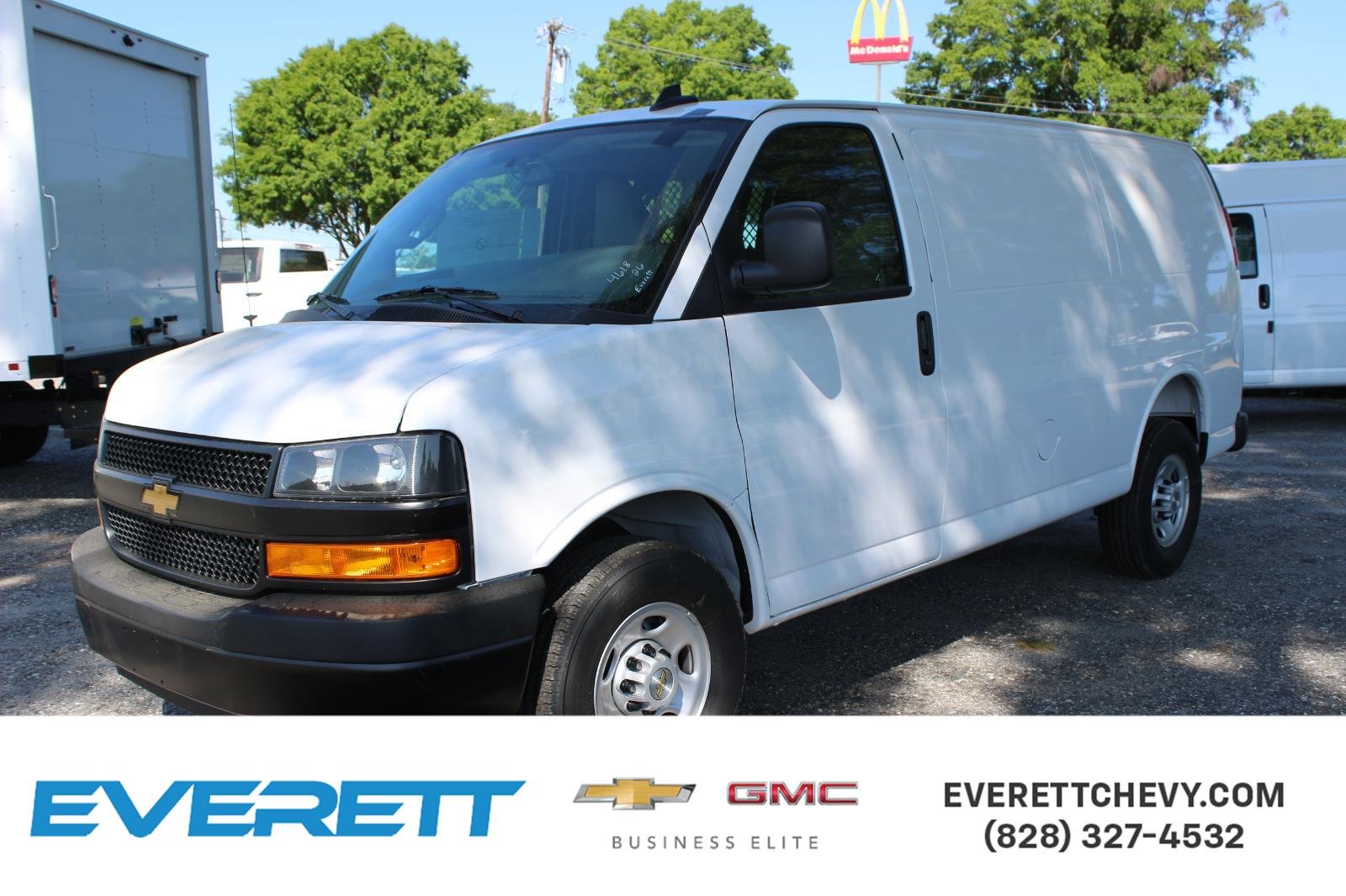 2026 Chevrolet Express 2500 Work Van HD's photo