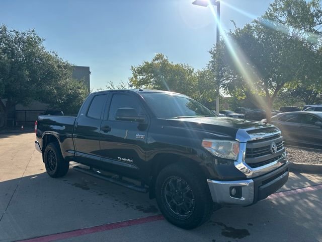 Used 2014 Black Toyota SR5 image 3
