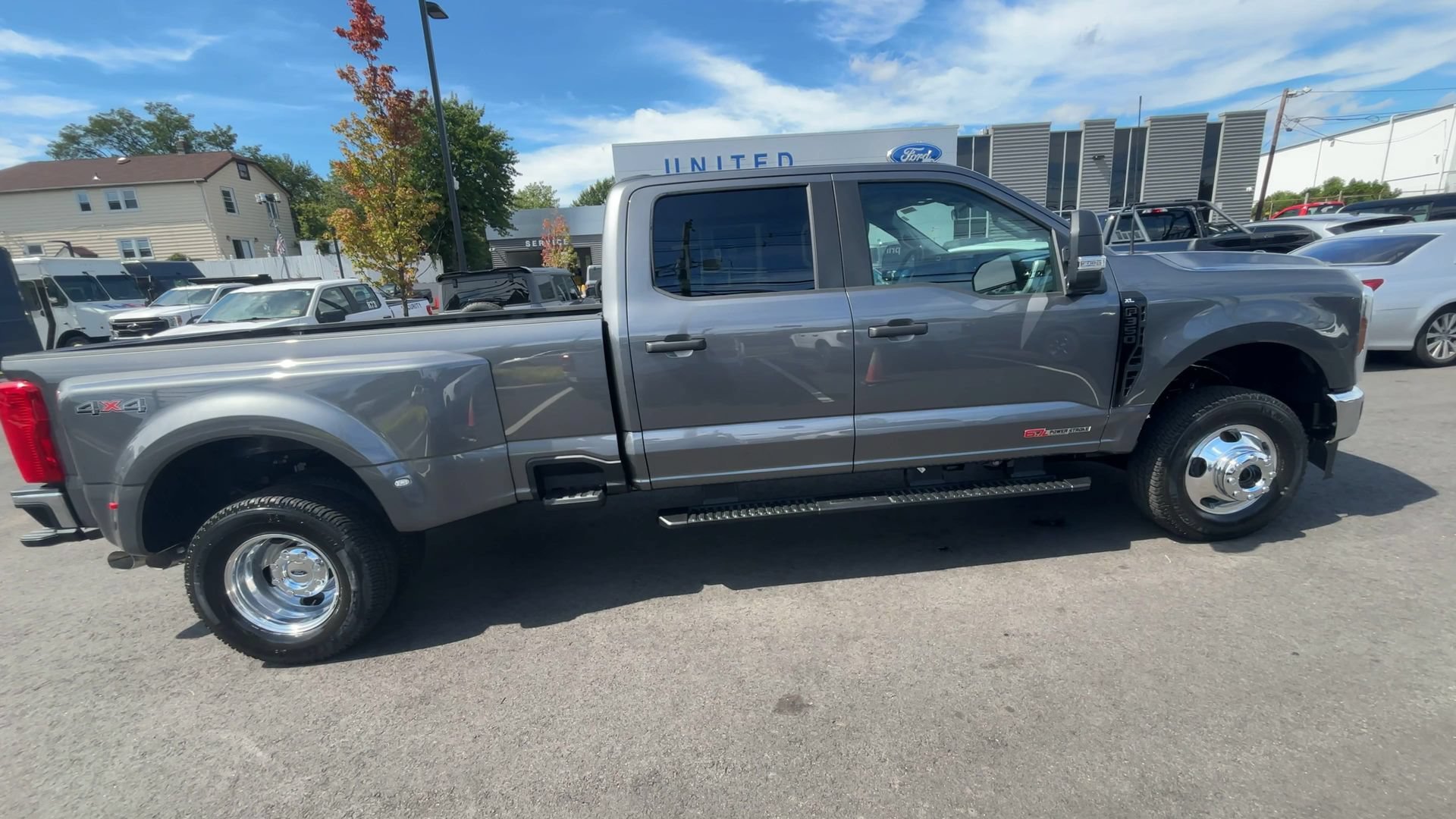 New 2027 Carbonized Gray Metallic Ford F-350® XL image 9