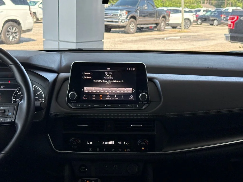 Used 2025 Silver Nissan SV image 19