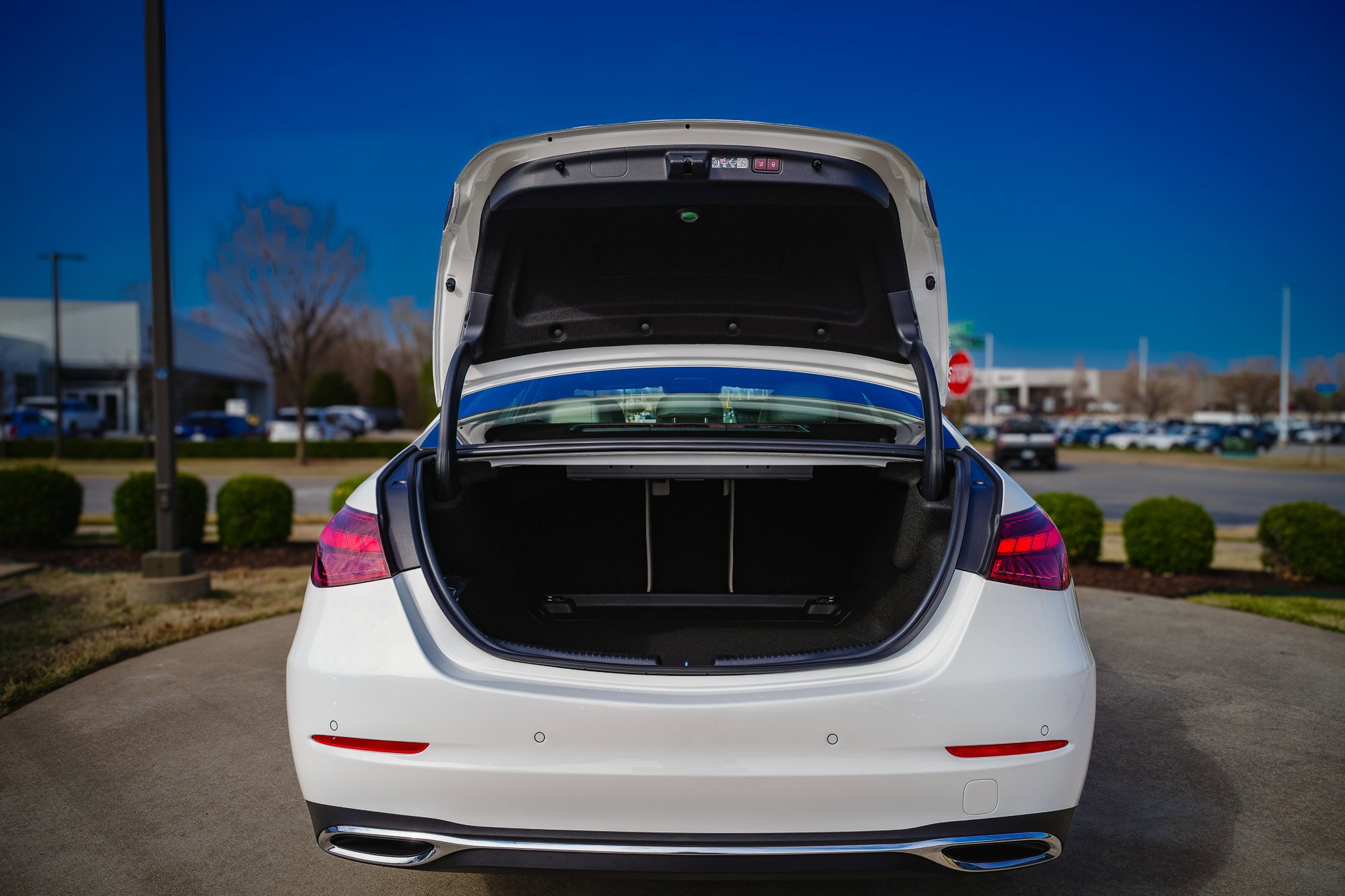 New 2026 POLAR WHITE Mercedes-Benz C 300 image 32