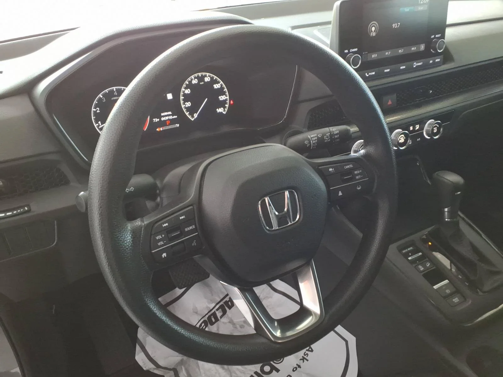 2024 Honda CR-V LX - Photo 11