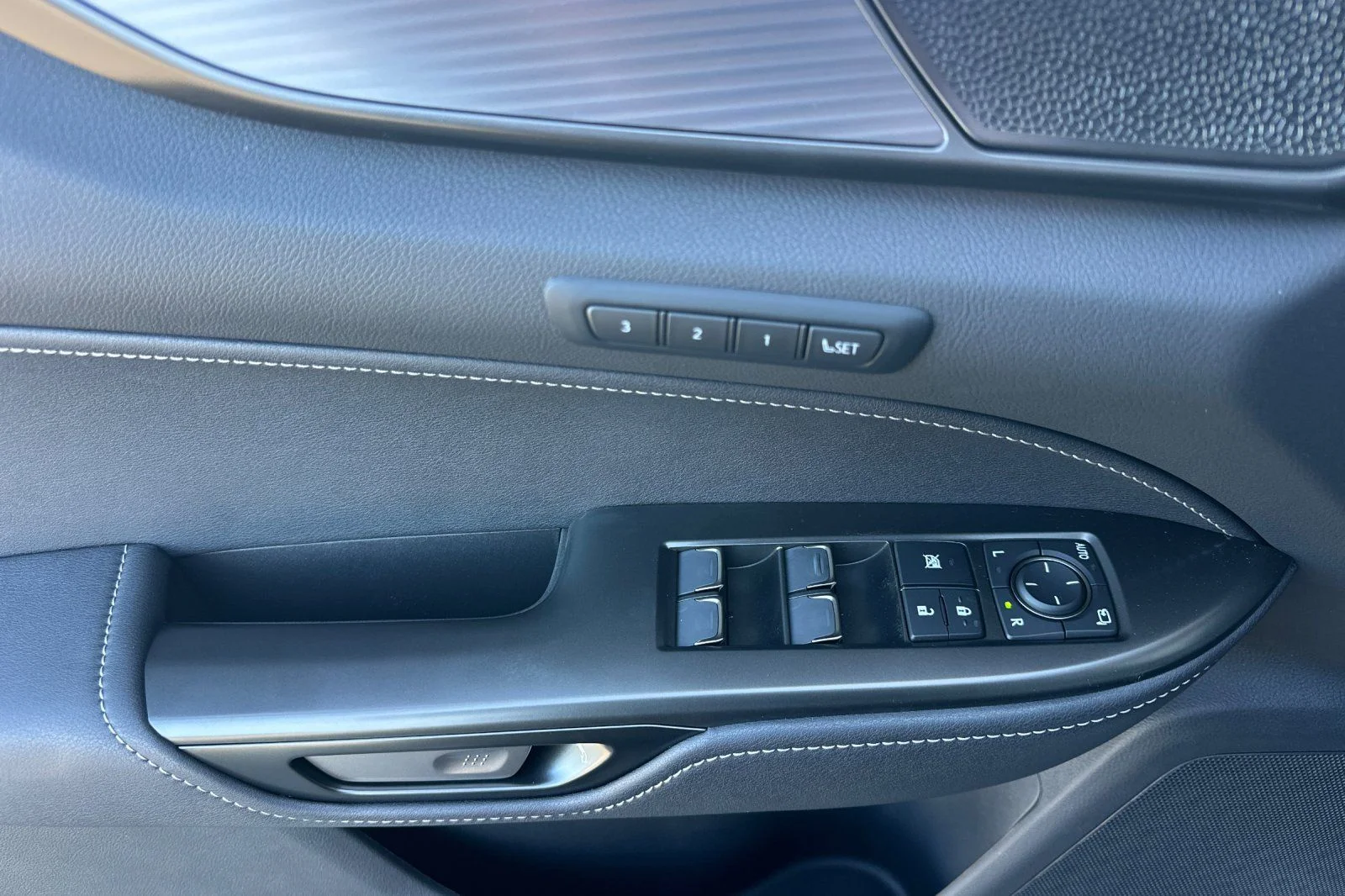 New 2026 Copper Crest Lexus NX 350h F SPORT HANDLING AWD image 8