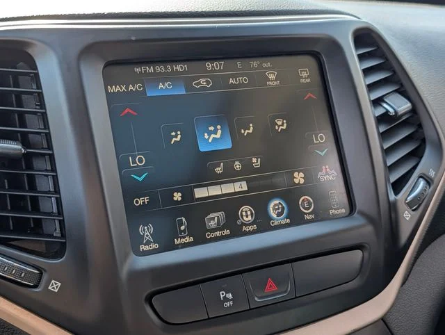 Used 2016 Gray Jeep Limited image 21