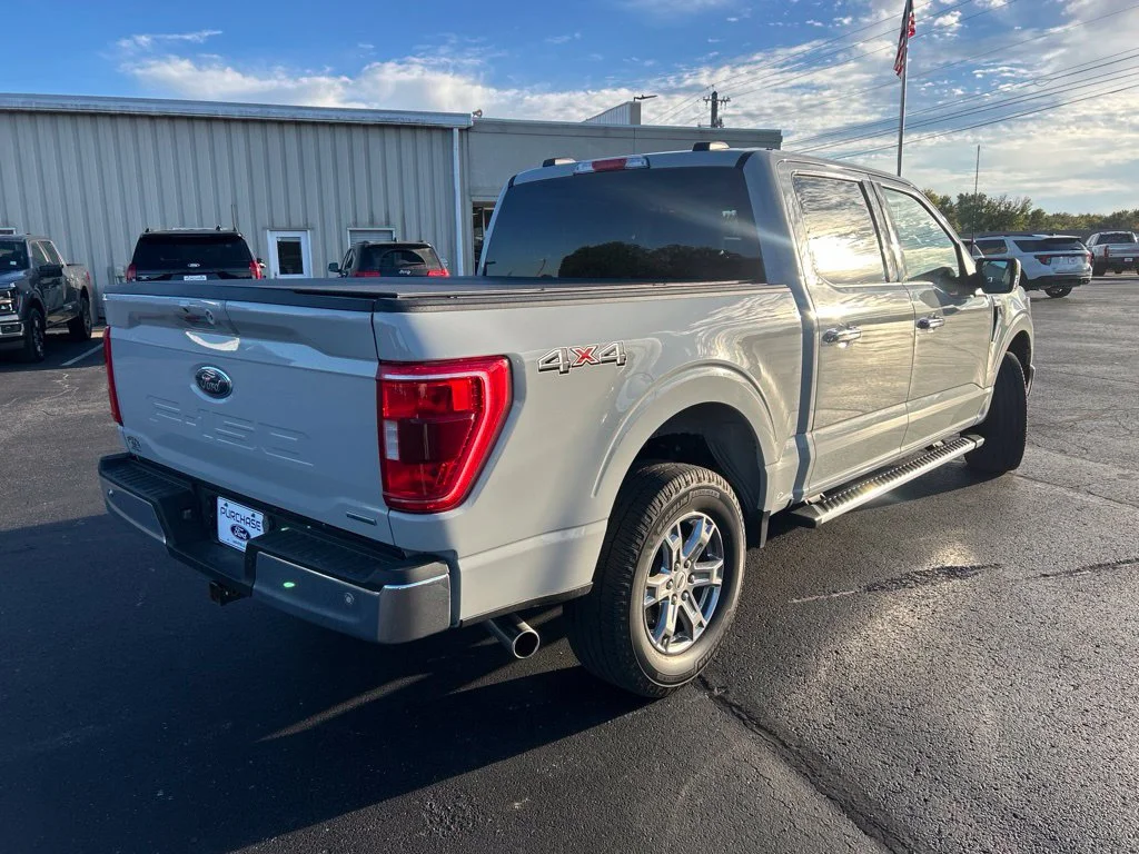 Used 2023 Avalanche Ford XLT image 8