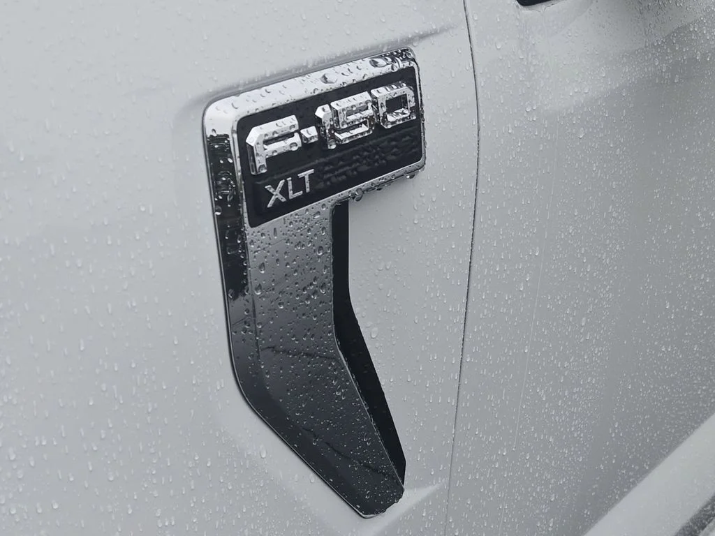 Used 2023 White Ford XLT image 21