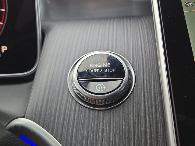 New 2026 Black Mercedes-Benz GLC300 image 11