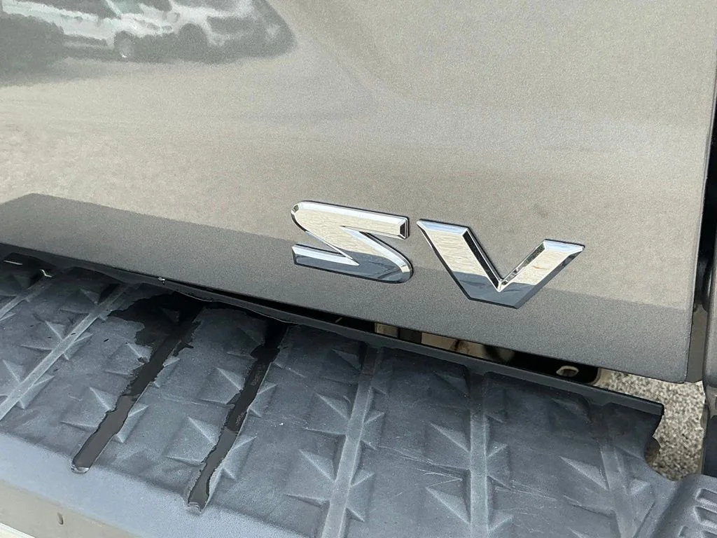 Used 2021 Gray Nissan SV image 27