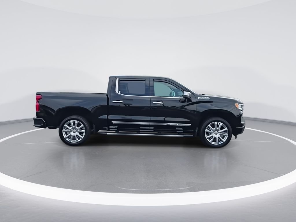 Used 2024 Black Chevrolet High Country image 9