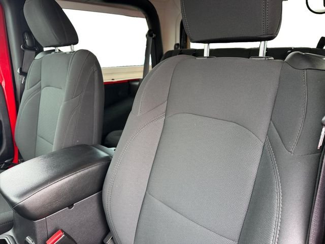 Used 2022 Red Jeep  image 13