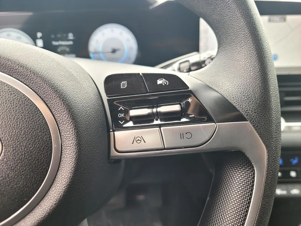 Used 2024 Gray Hyundai SEL image 22