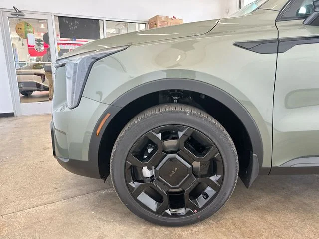 New 2026 Jungle Green Kia X-Line EX AWD image 21