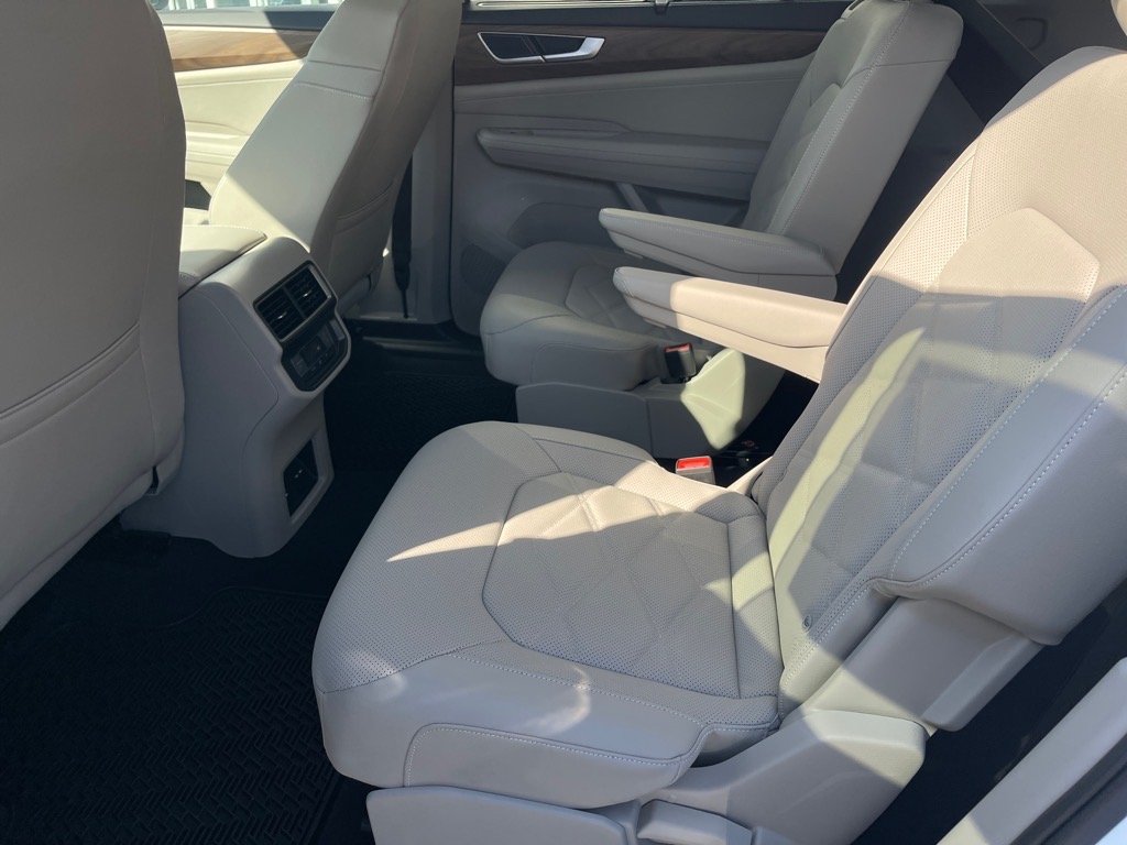 2026 Volkswagen Atlas SE w/Tech - Photo 11