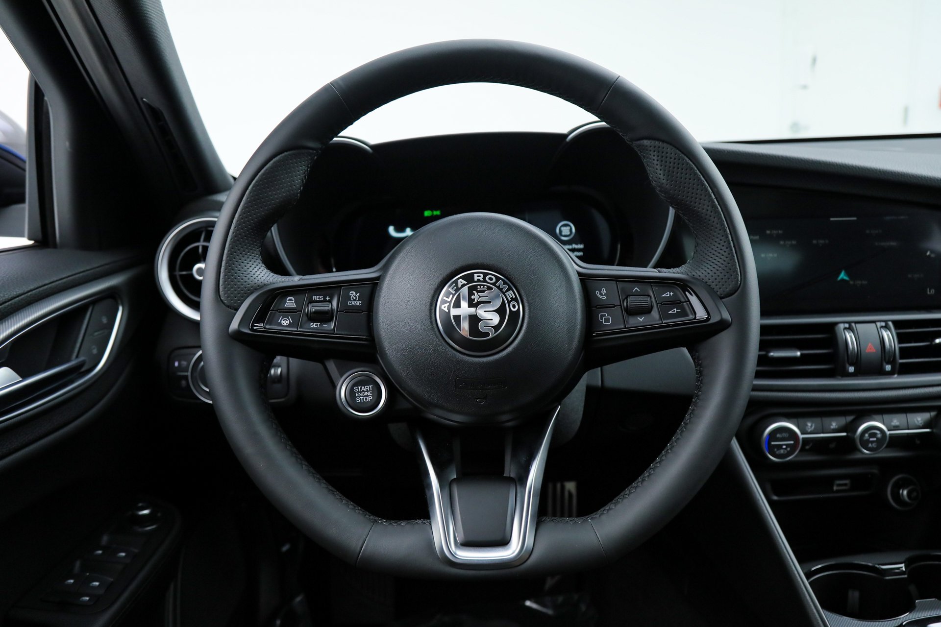 2026 Alfa Romeo Giulia Base - Photo 18