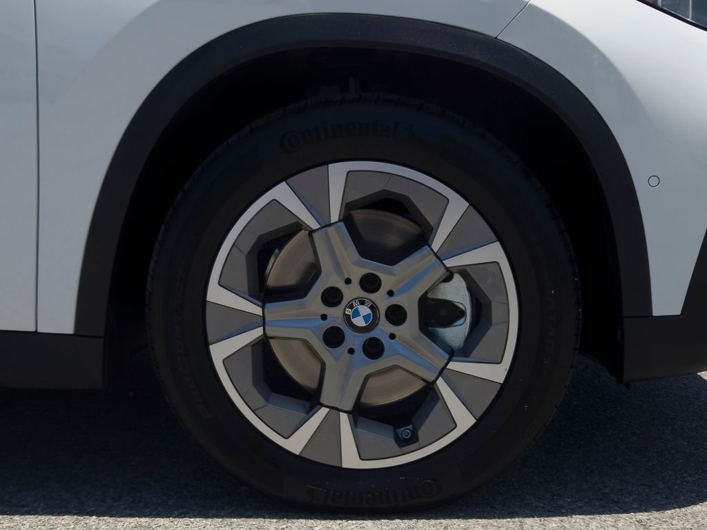 Used 2023 Alpine White BMW xDrive28i image 7