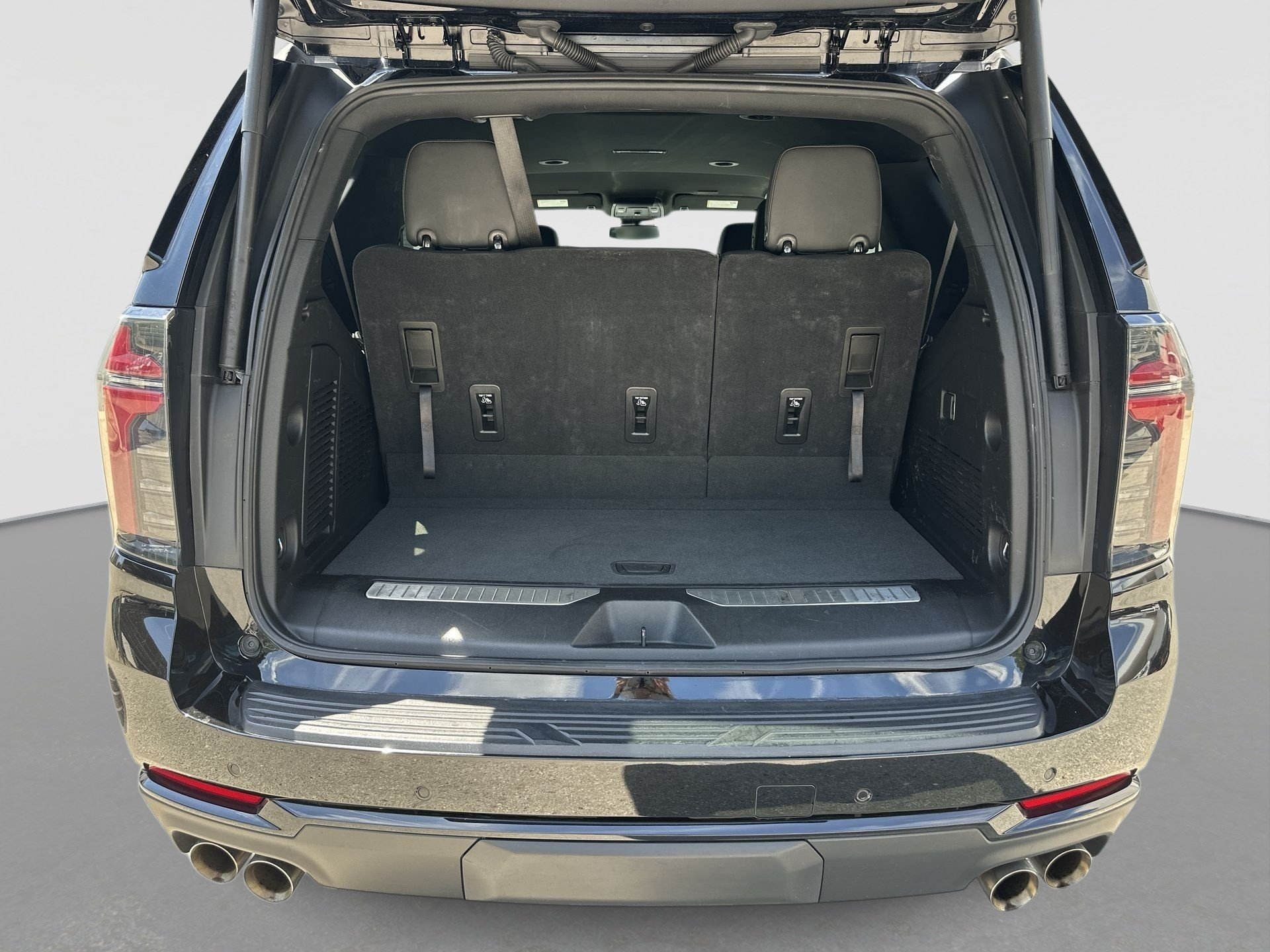 2025 Chevrolet Tahoe Z71 - Photo 25