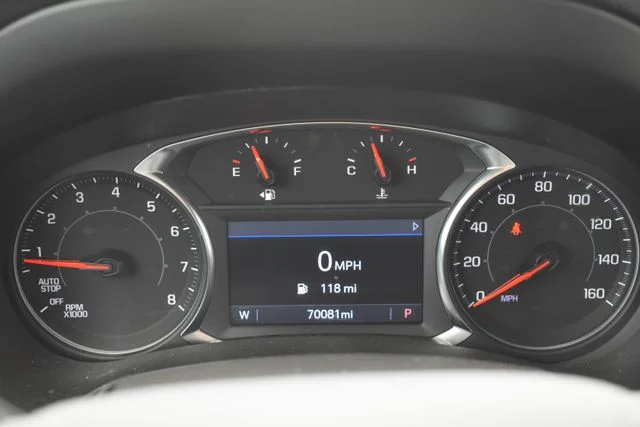 Used 2024 Black GMC SLT image 27