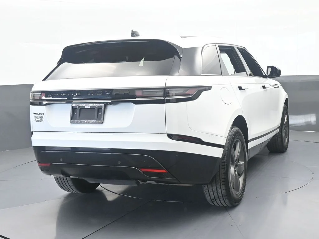 Used 2025 Gray Land Rover Dynamic SE image 5