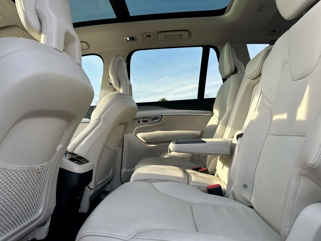 Used 2021 White Volvo T5 Momentum image 11