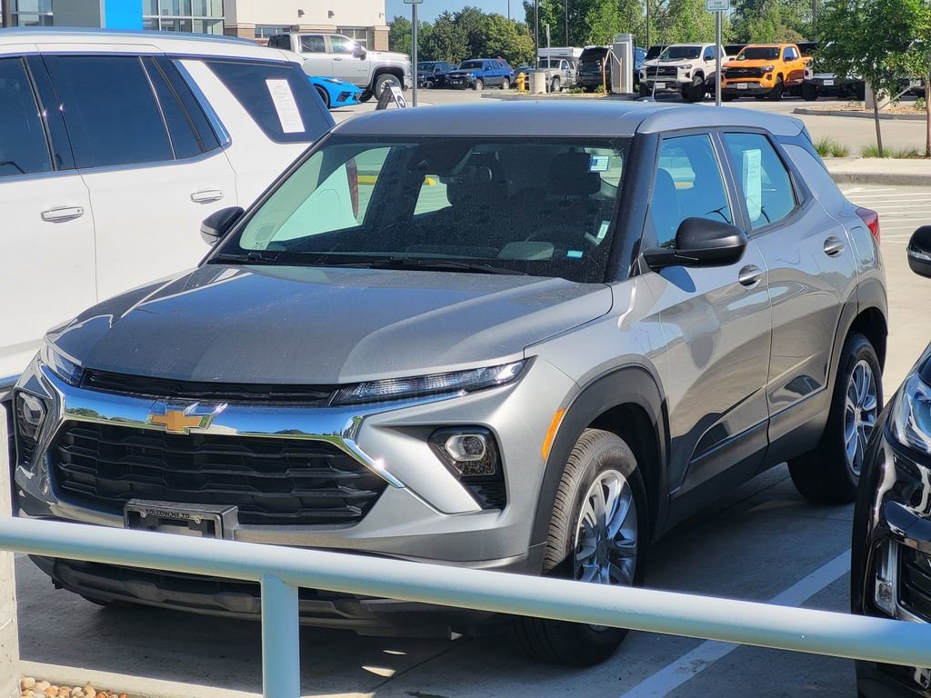 2024 Chevrolet Trailblazer LS's photo