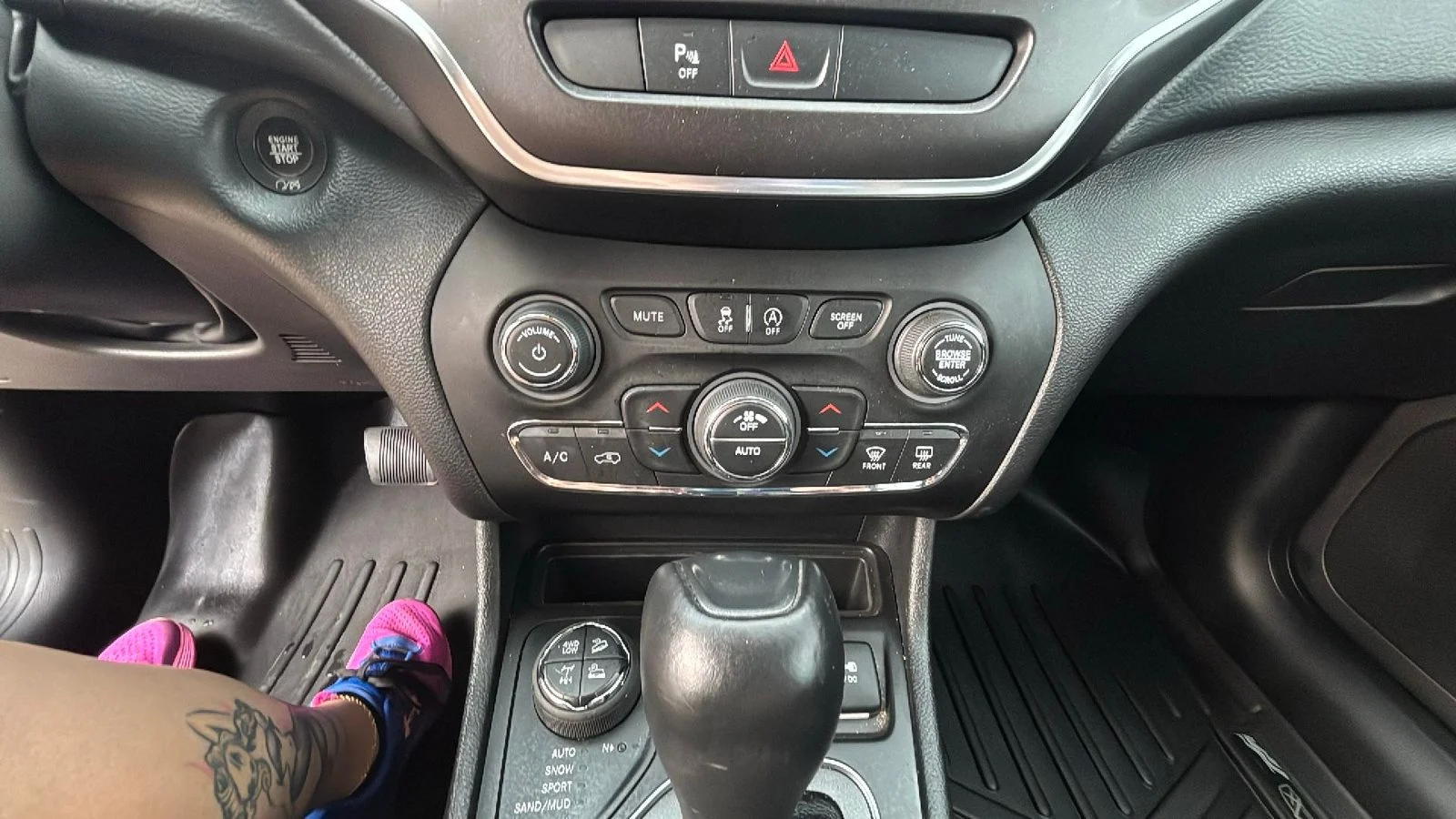 2020 Jeep Cherokee Trailhawk - Photo 17