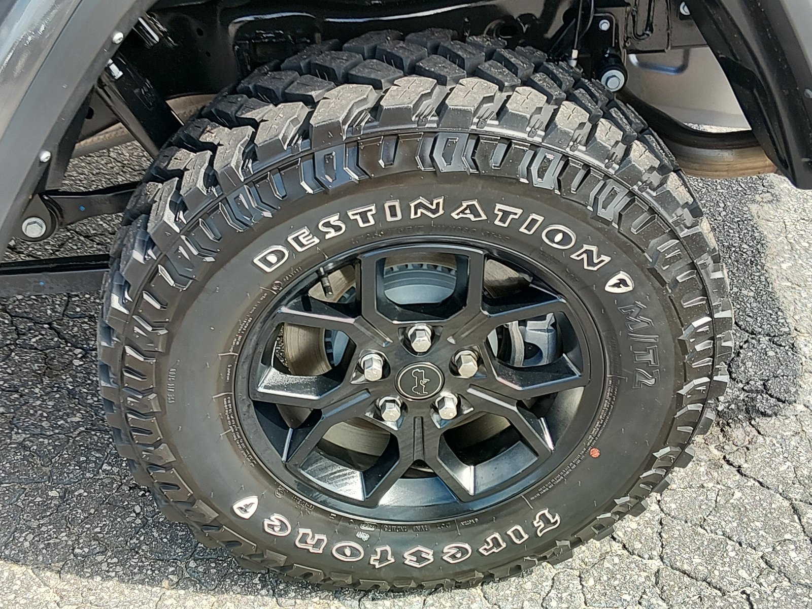 Used 2025 Granite Crystal Metallic Clear Coat Jeep Willys image 14