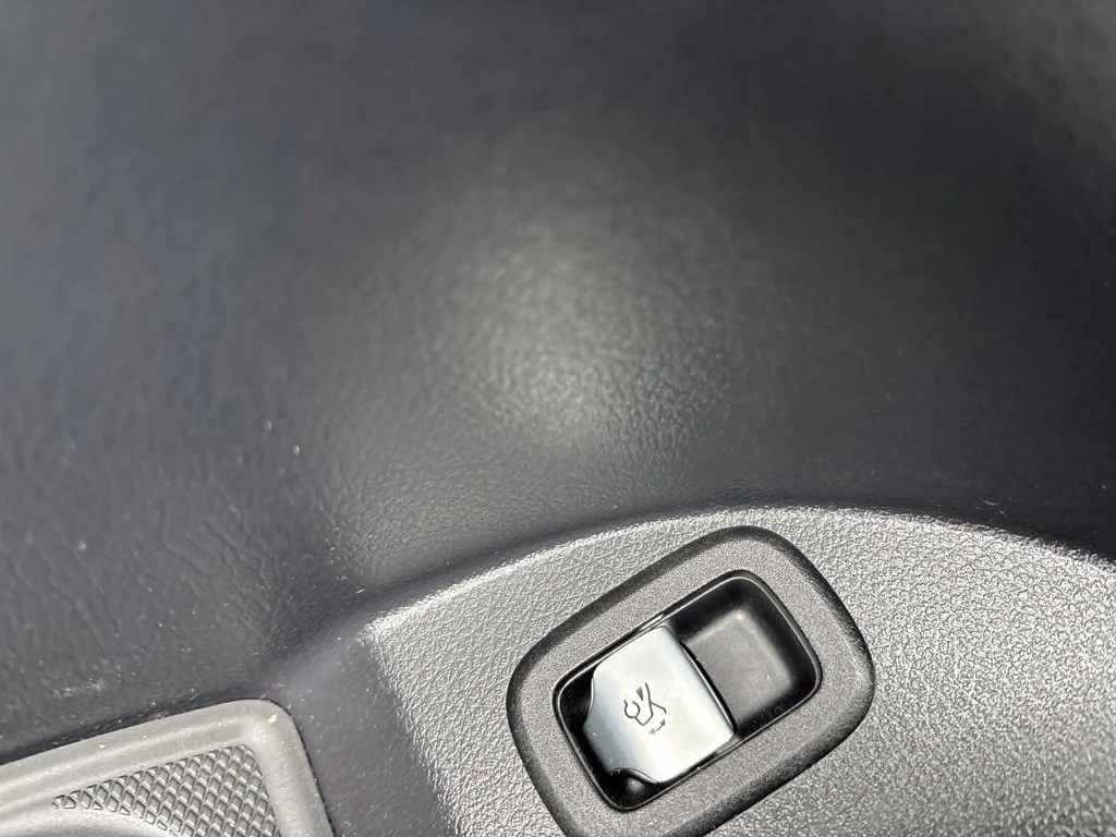 Used 2023 Black Mercedes-Benz GLC 300 image 19