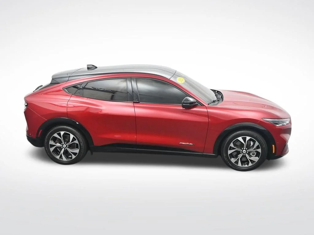 Used 2022 Red Metallic Ford Premium image 27