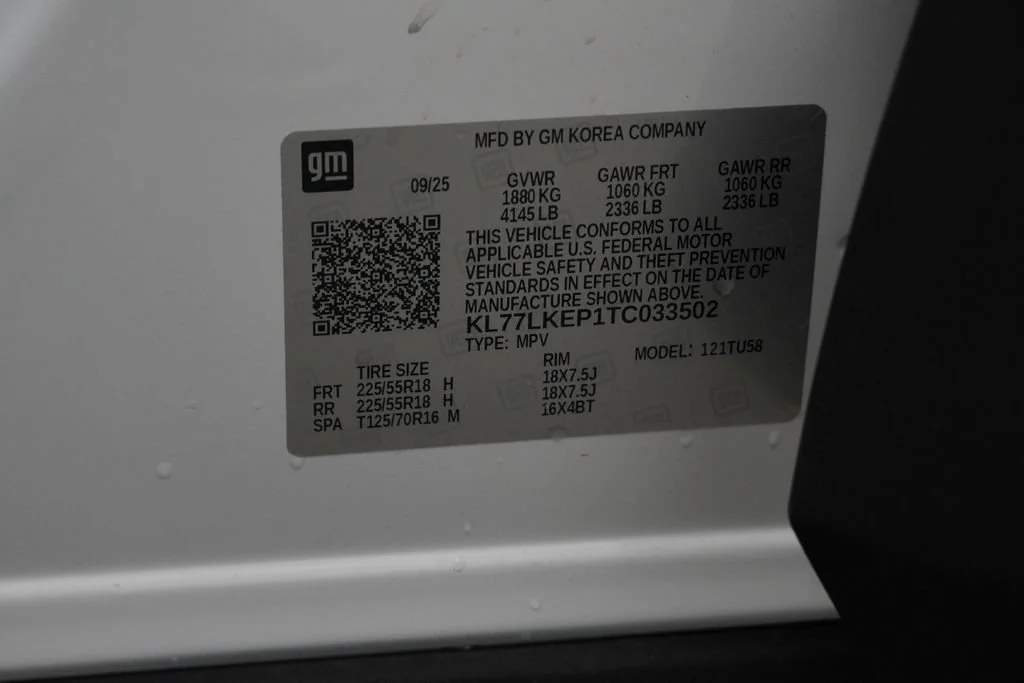 New 2026 Summit White Chevrolet ACTIV image 41