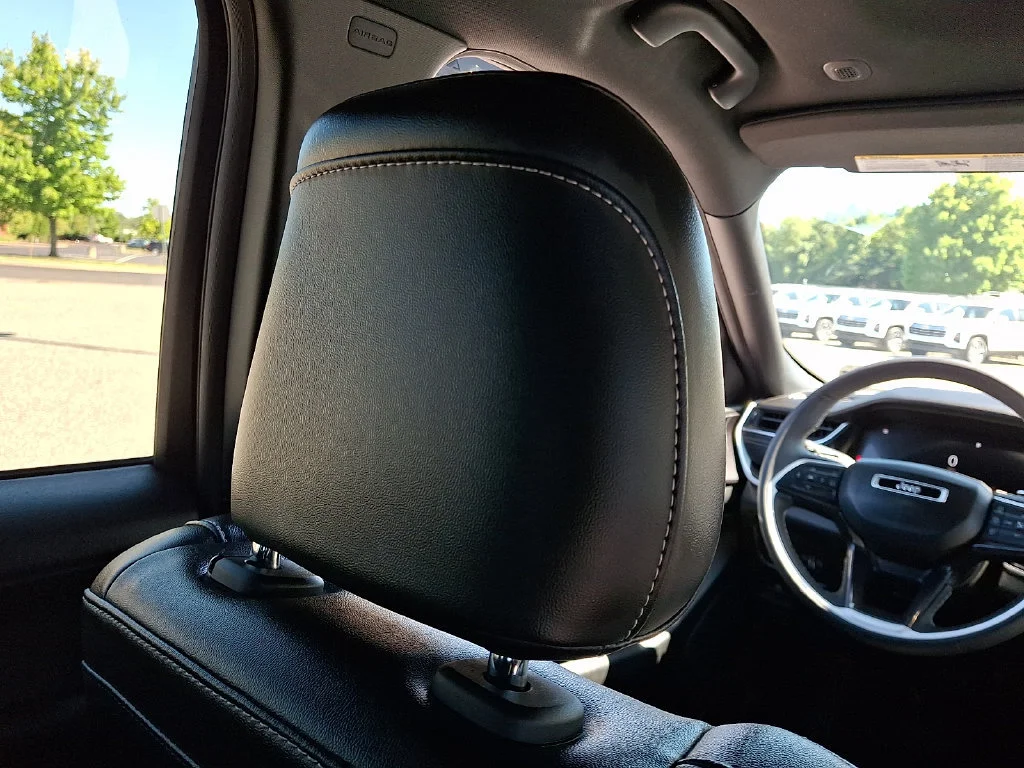 Used 2023 Bright White Clearcoat Jeep Altitude image 14