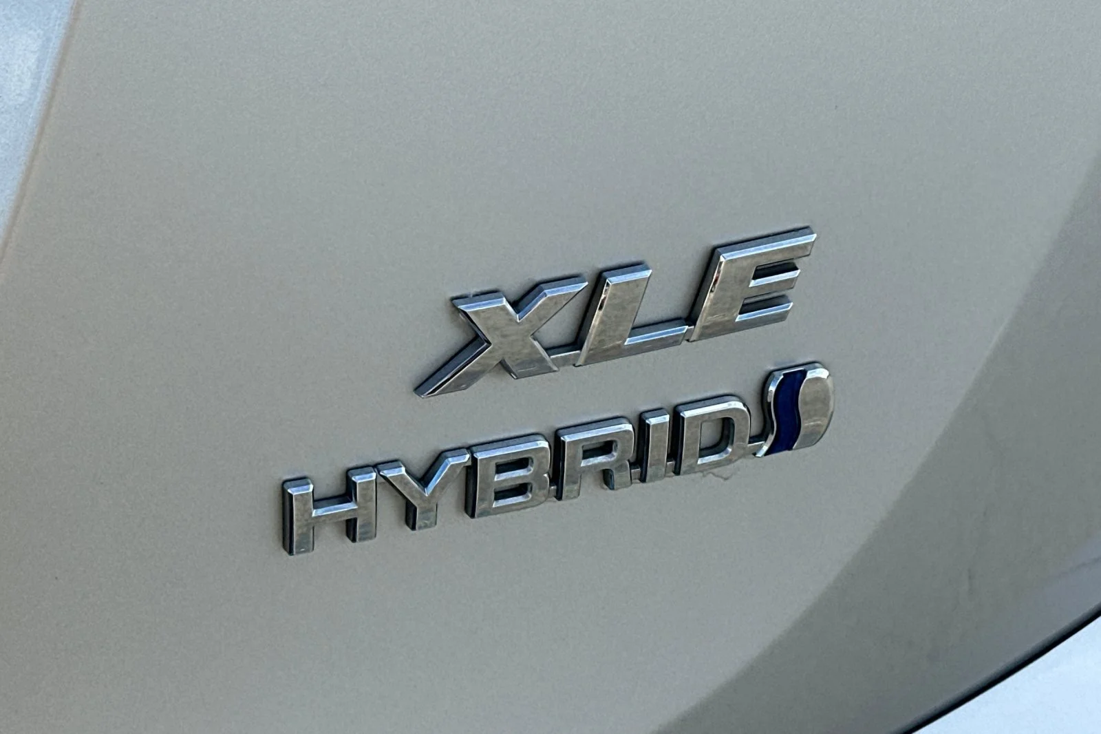 Used 2016  Toyota XLE image 28
