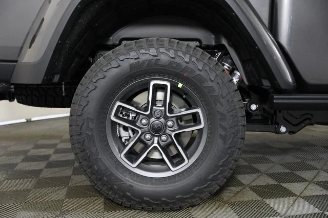 New 2026 Granite Crystal Metallic Clear-Coat Exterior Paint Jeep Mojave X image 30