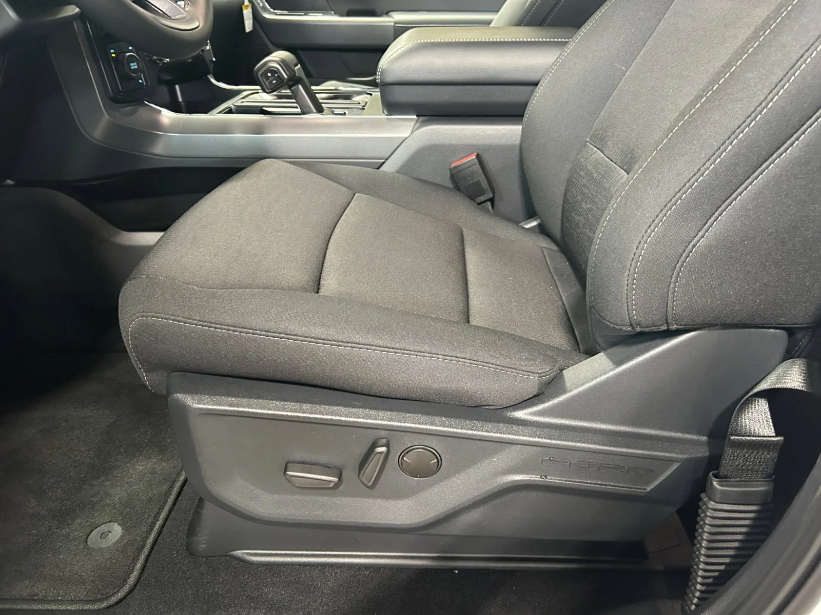 New 2026 Avalanche Ford XLT image 15