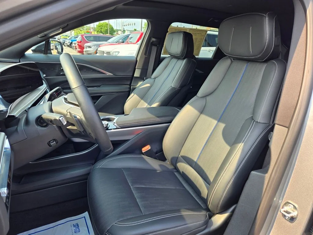 Used 2025 Silver Cadillac Sport image 15