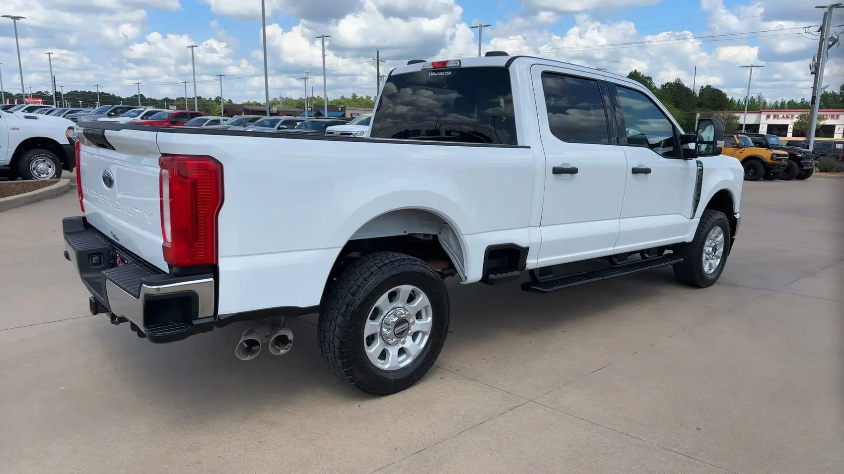 Used 2024 Oxford White Ford XLT image 9