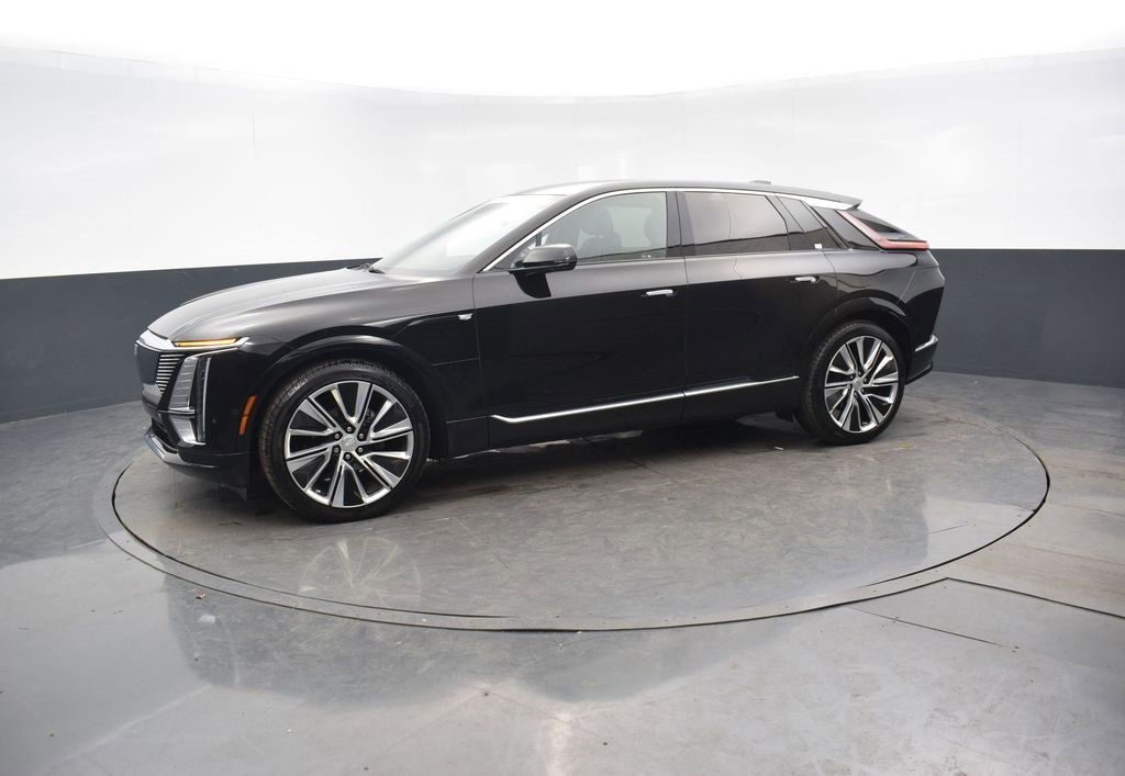 Certified 2024 Cadillac LYRIQ Luxury 3 with VIN 1GYKPSRLXRZ141030 for sale in Naperville, IL